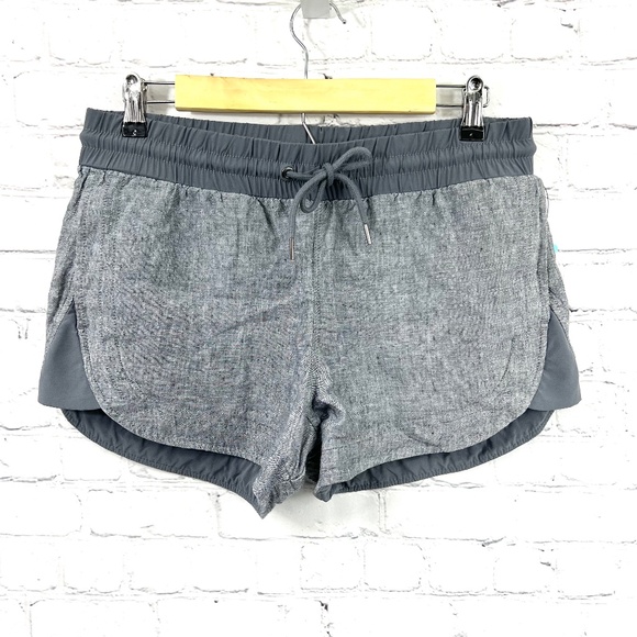 |•ATHLETA•| Grey Athletic Activewear Shorts Size 8 - Picture 1 of 10